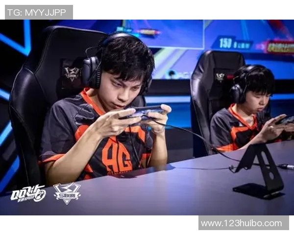 重庆篮球队在邀请赛中以81分高居积分榜首位展现强劲实力